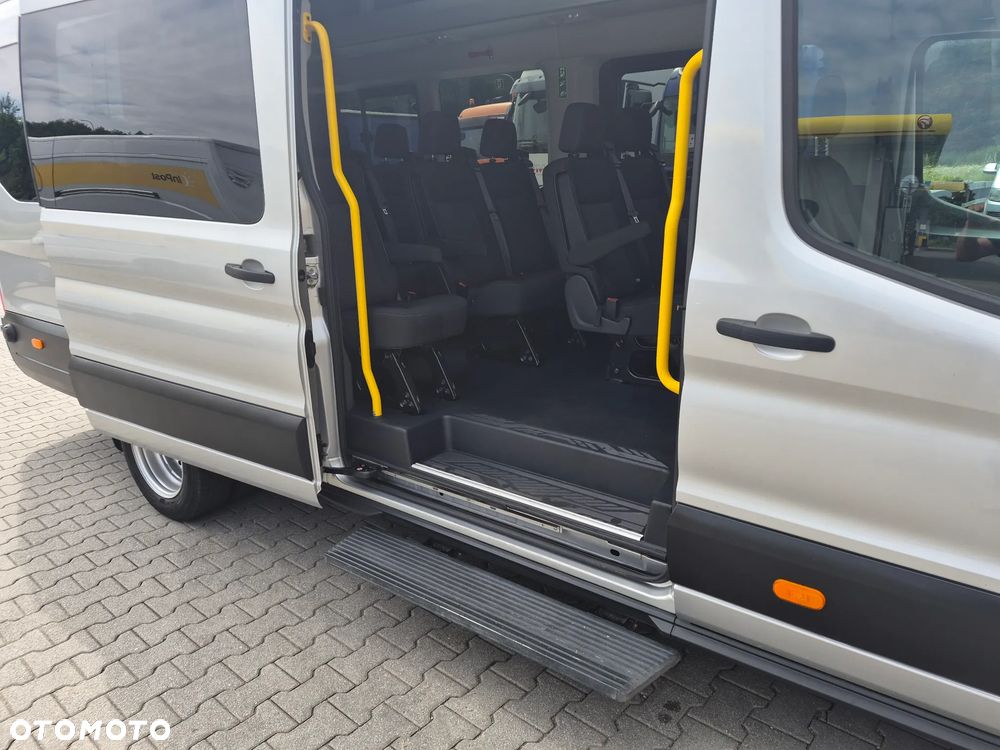Ford Transit - 12
