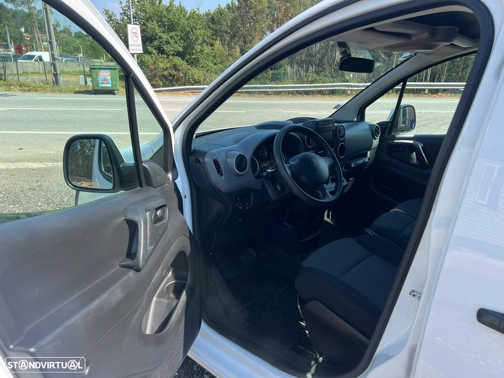 Peugeot e partner van eletrica longa 3 lugares bateria propria - 10