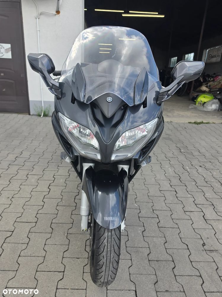 Yamaha FJR - 26