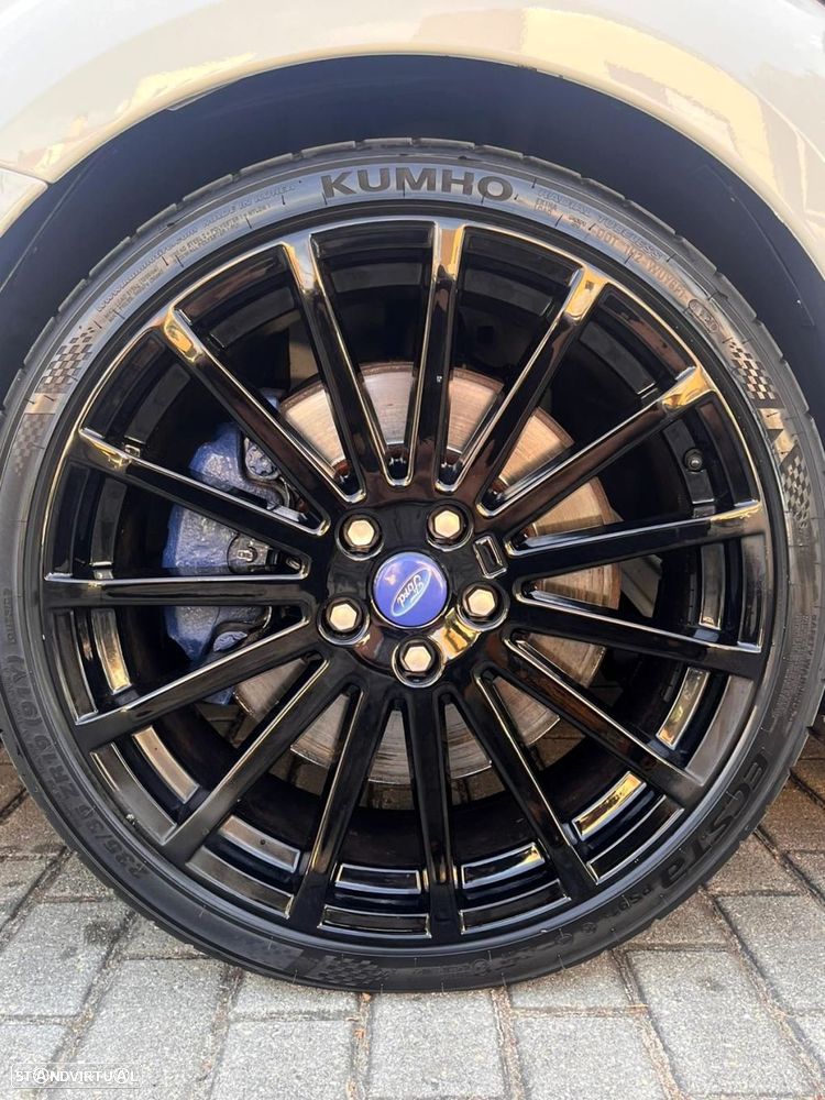 Ford Focus 2.5 T RS - 24