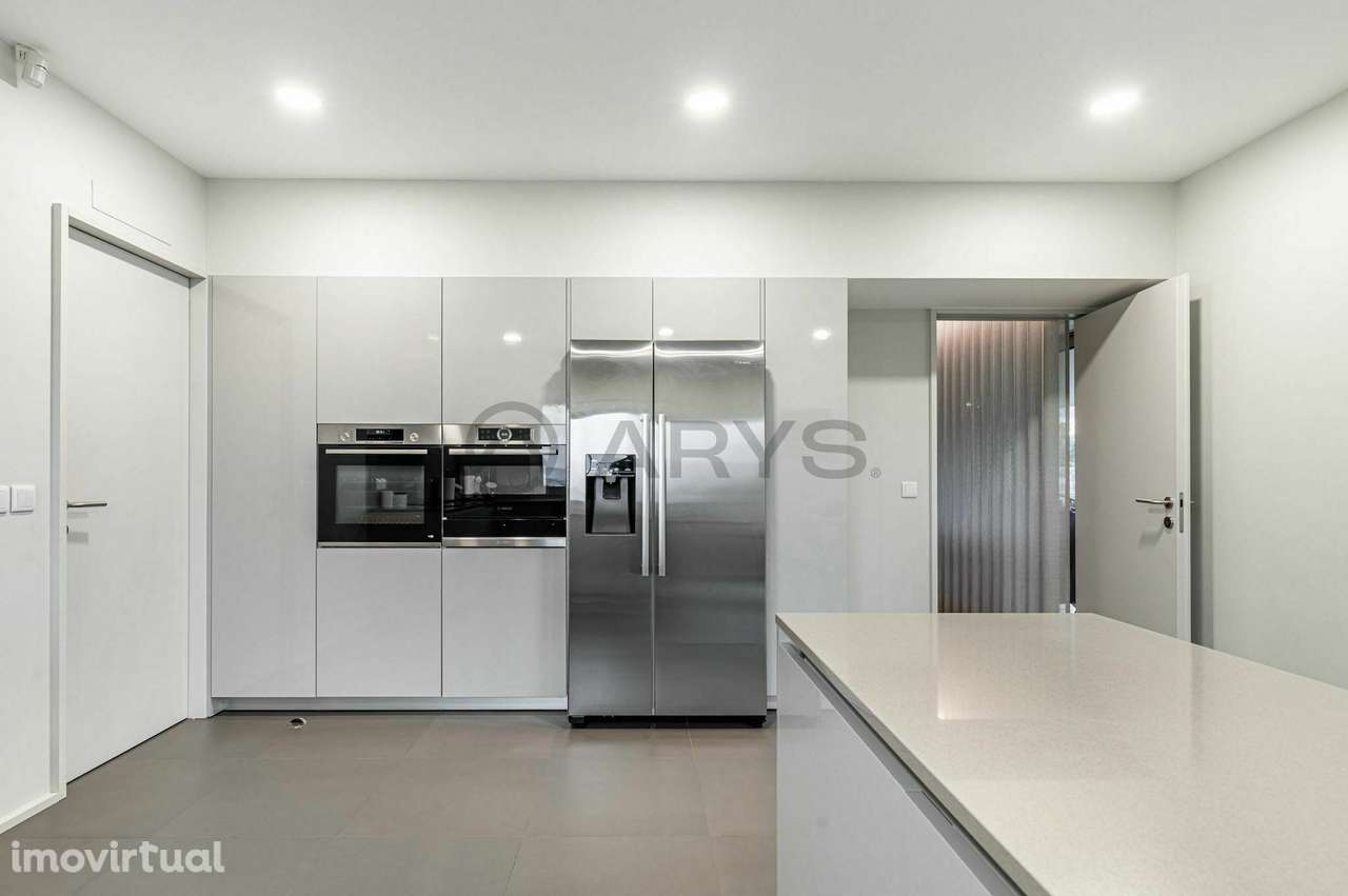 Moradia Isolada T4+1 em UDF de Este (São Pedro e São Mamede) - Grande imagem: 3/20