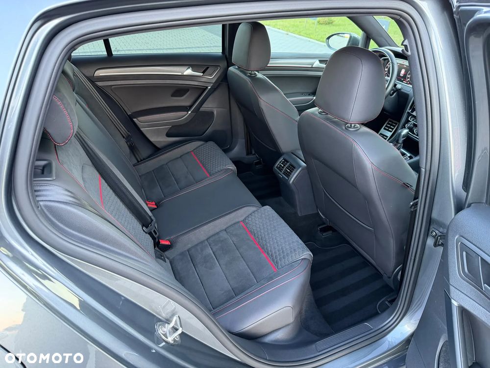 Volkswagen Golf GTI (BlueMotion Technology) DSG Performance - 30