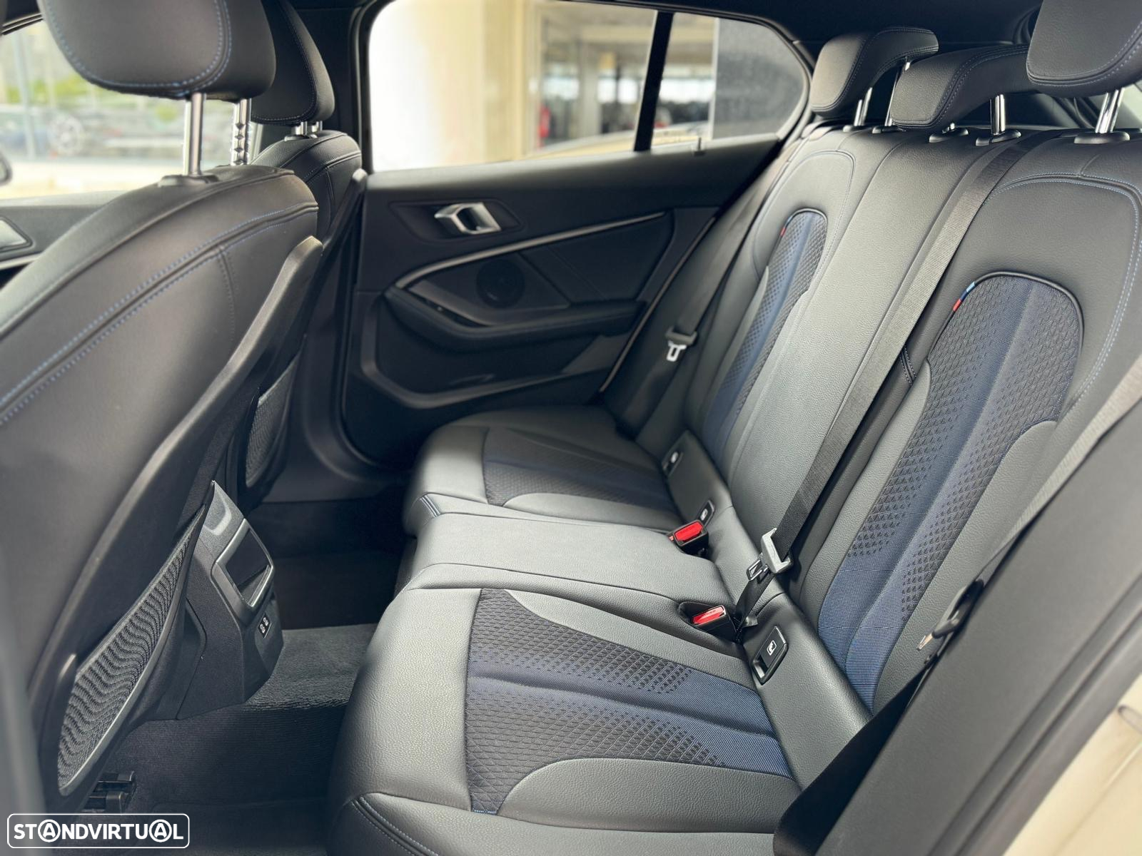 BMW 118 i Pack Desportivo M Auto - 6