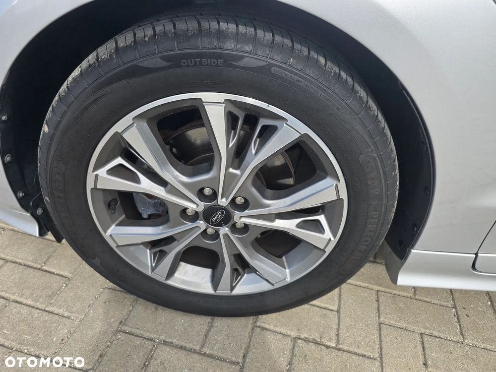 Ford S-Max - 19