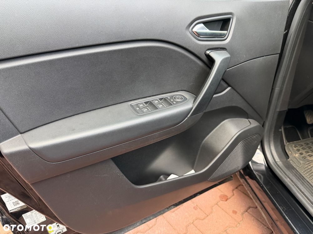 Renault Captur BLUE dCi 115 BUSINESS EDITION - 22