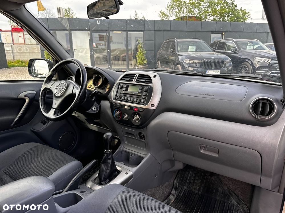 Toyota RAV4 - 12