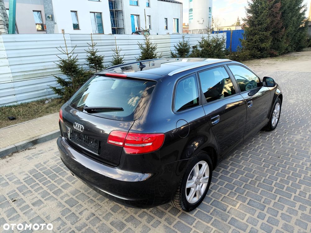 Audi A3 Sportback 1.6 Ambiente - 8