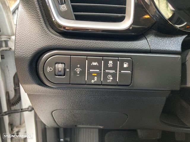 Kia Ceed SW 1.6 GDI DCT OPF Inspiration - 17