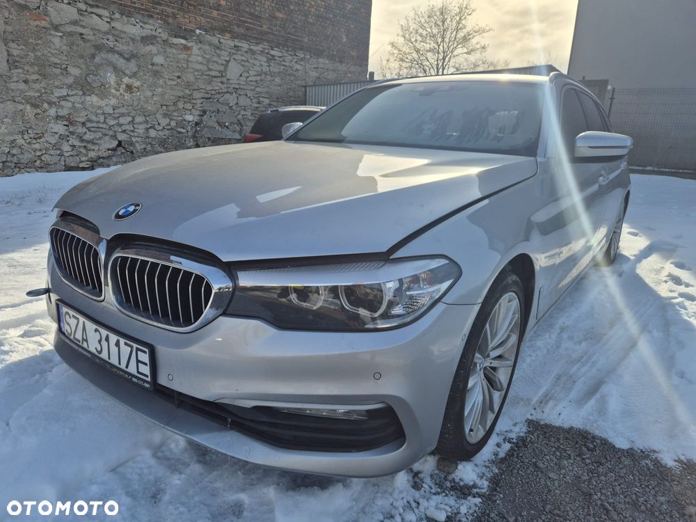 BMW Seria 5 520d xDrive - 10