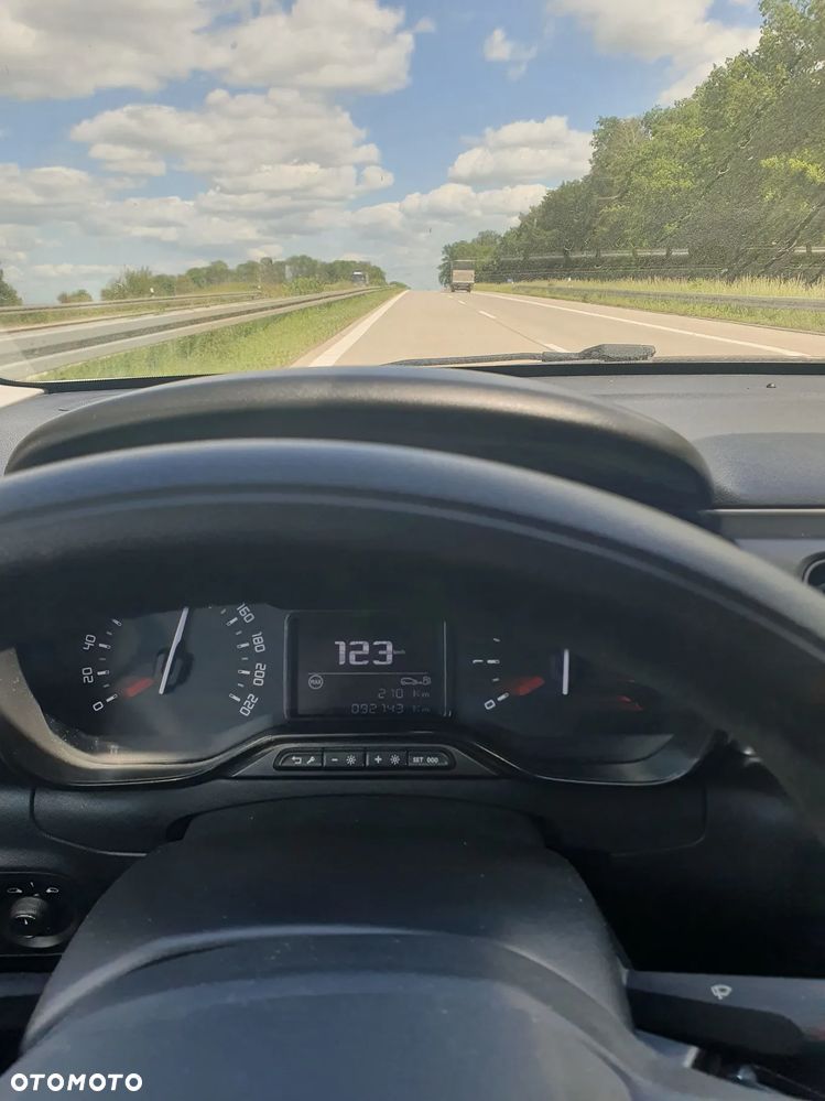 Citroën C3 Pure Tech 82 LIVE - 12