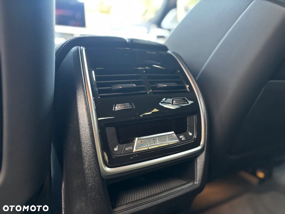 BMW X6 M60i mHEV sport - 19