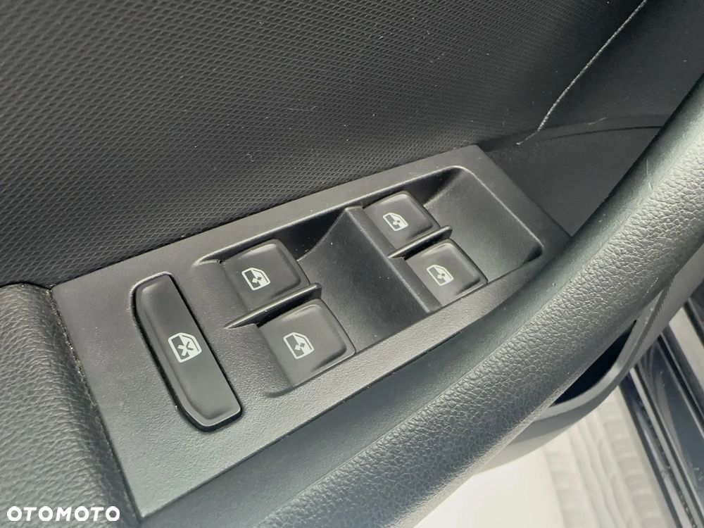 Skoda RAPID 1.0 TSI Ambition - 13