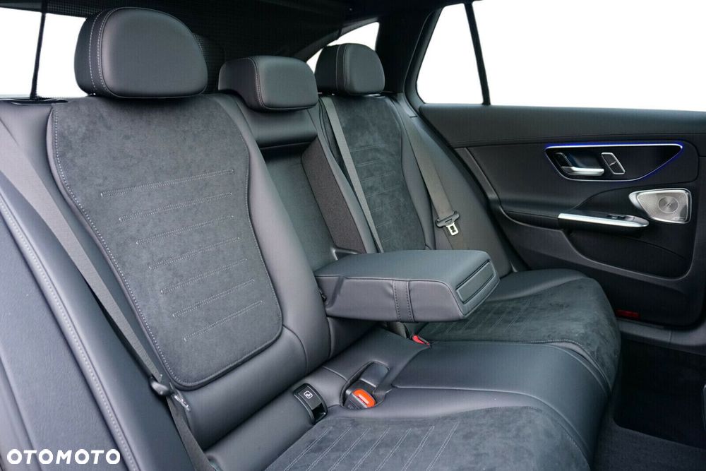 Mercedes-Benz Klasa C 220 d mHEV 4-Matic AMG - 9