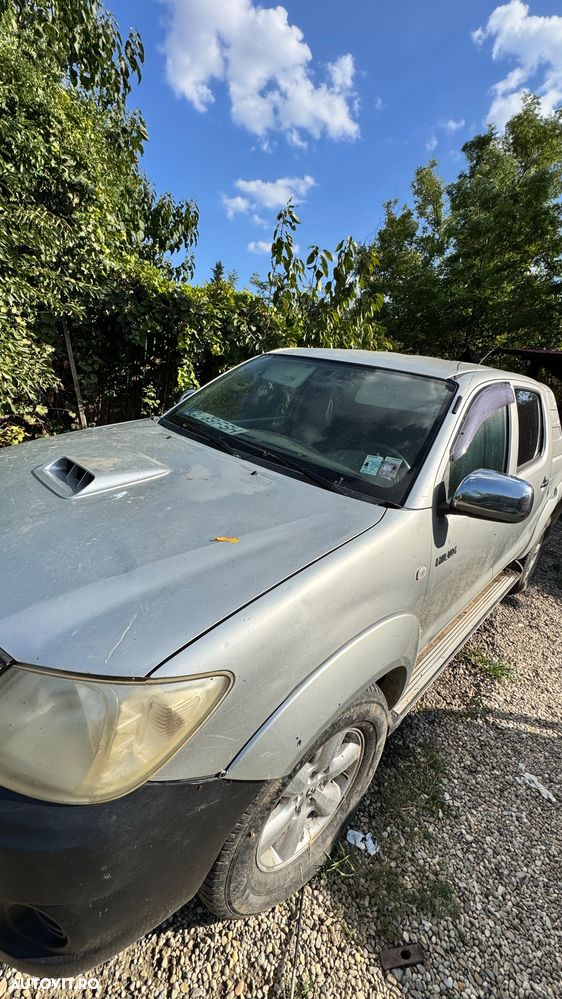 Toyota Hilux - 14