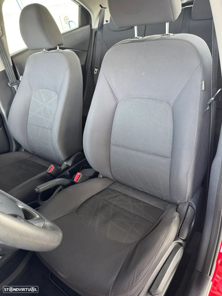 Kia Rio 1.4 Dream Team Edition - 8