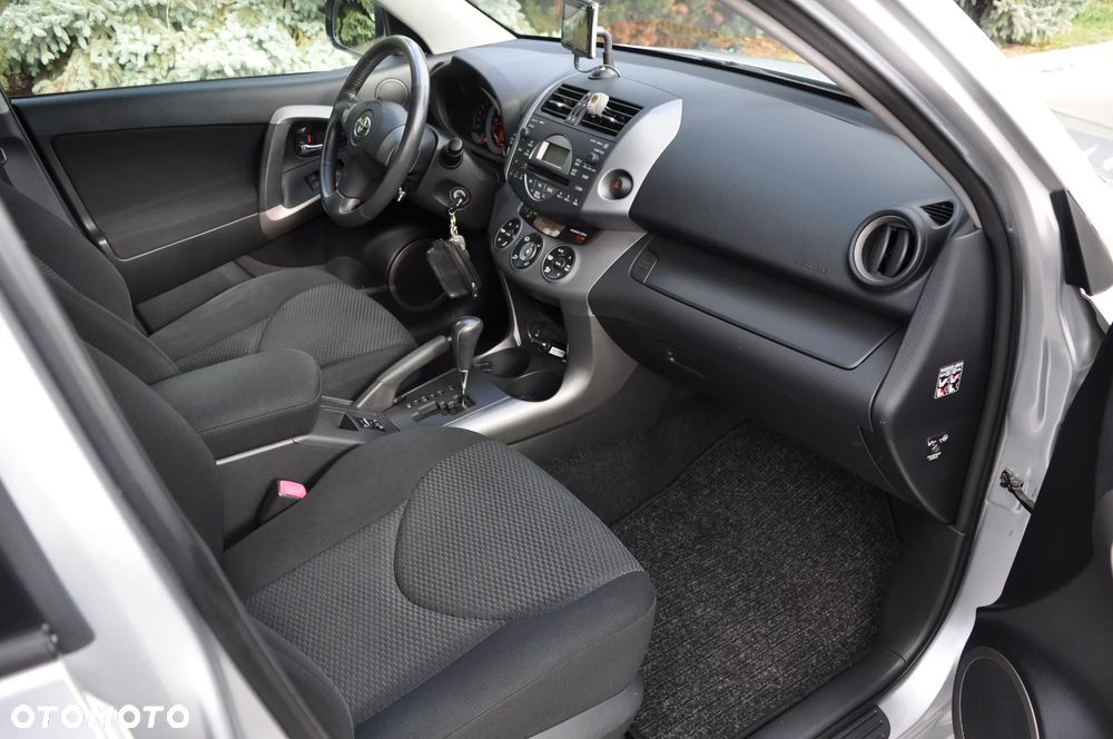 Toyota RAV4 2.0 4x4 Automatik - 21