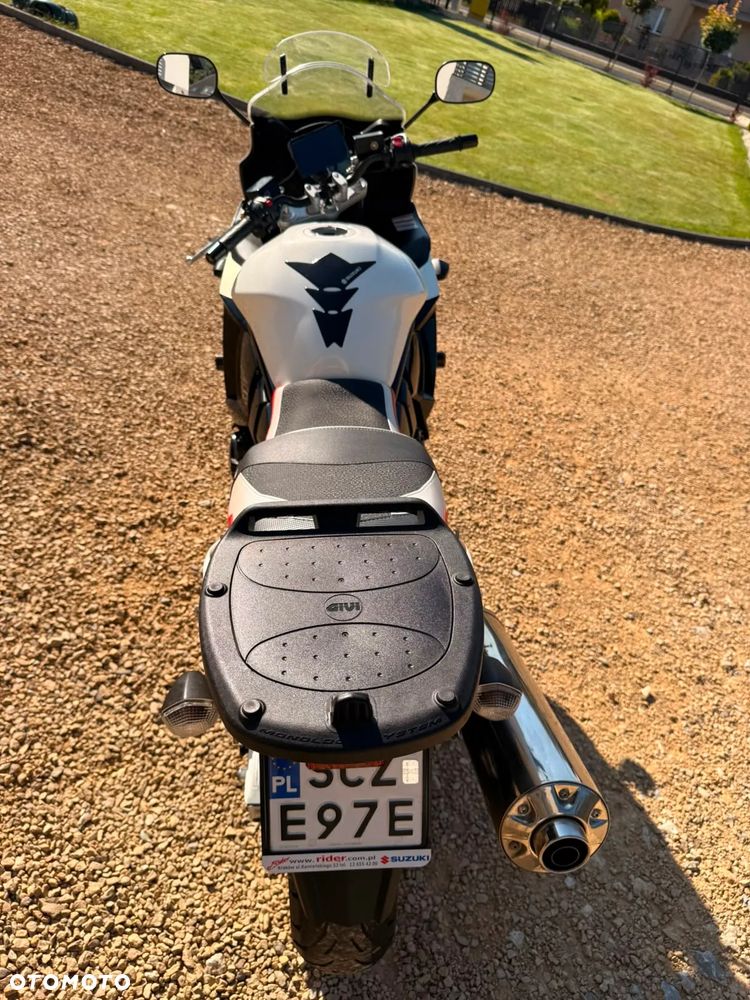 Suzuki GSX - 13