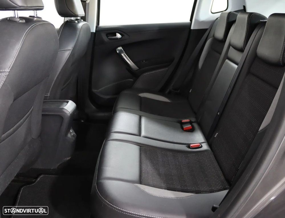 Peugeot 2008 1.2 PureTech Allure - 16