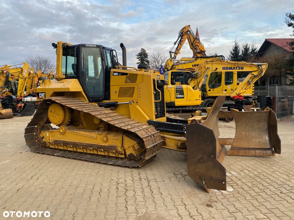 Caterpillar CAT D6N LGP, 7800 MTH, Z NIEMIEC, PIĘKNY STAN - 11