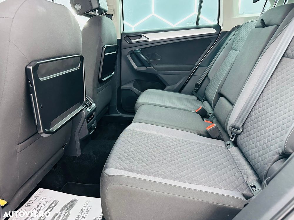 Volkswagen Tiguan - 14