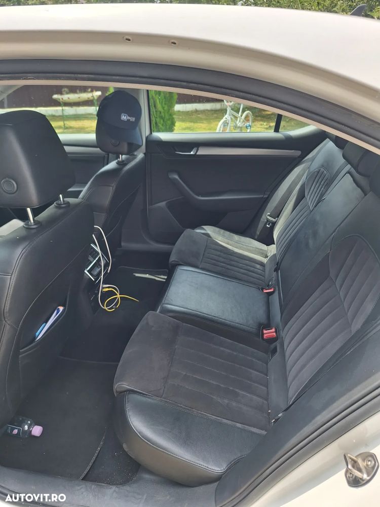 Skoda Superb 2.0 TDI DSG Ambition - 7