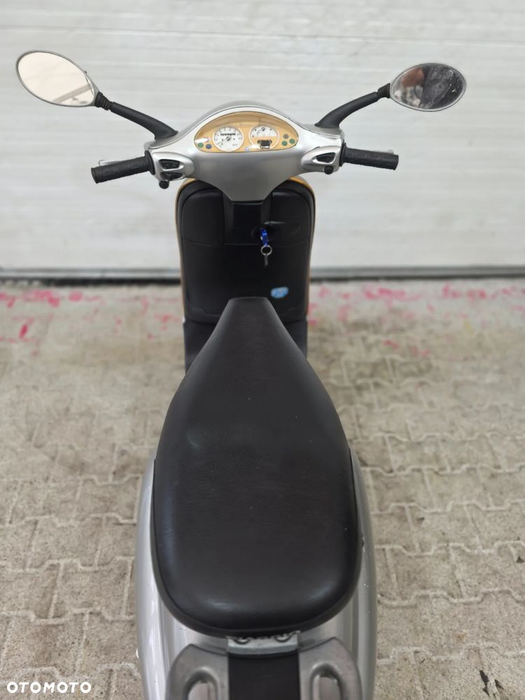 Piaggio Vespa - 29