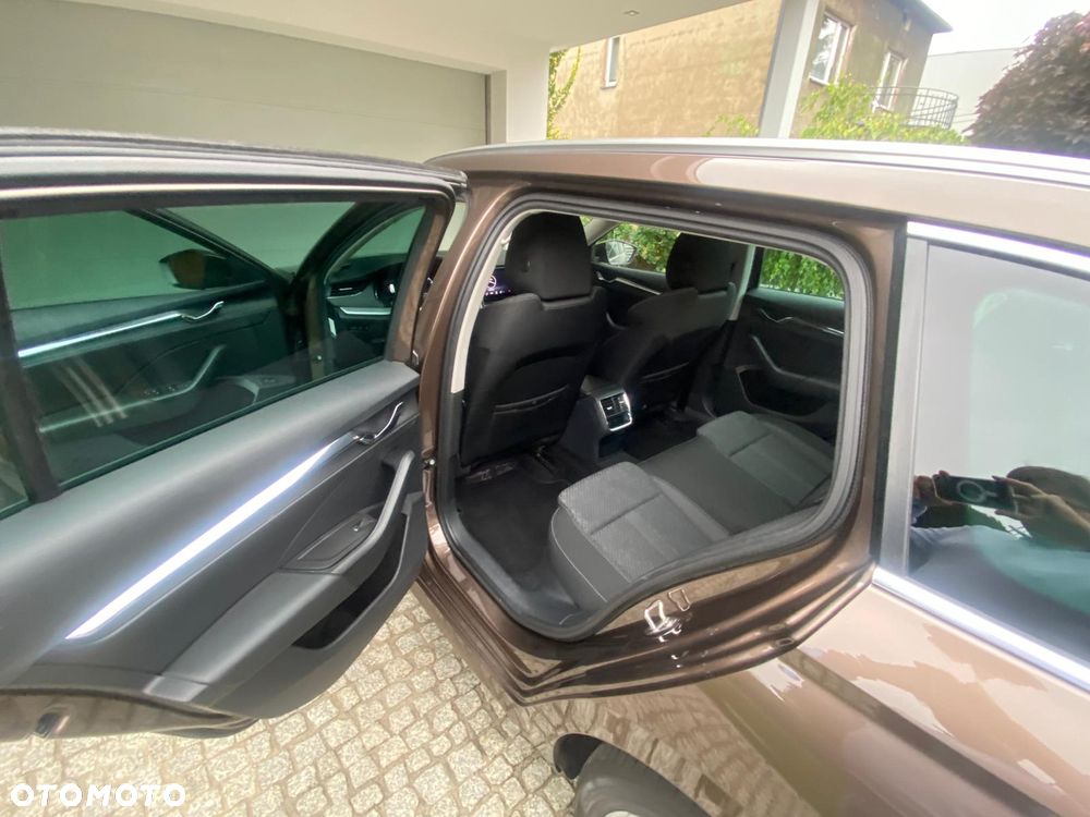 Skoda Octavia 2.0 TDI Style DSG - 9