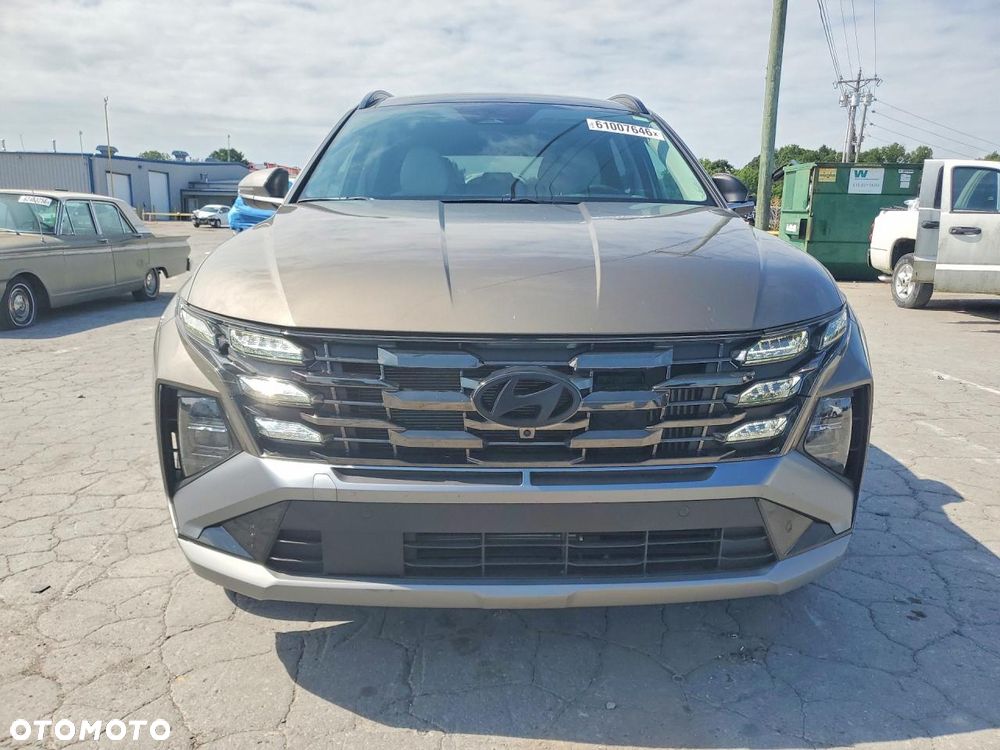 Hyundai Tucson - 8