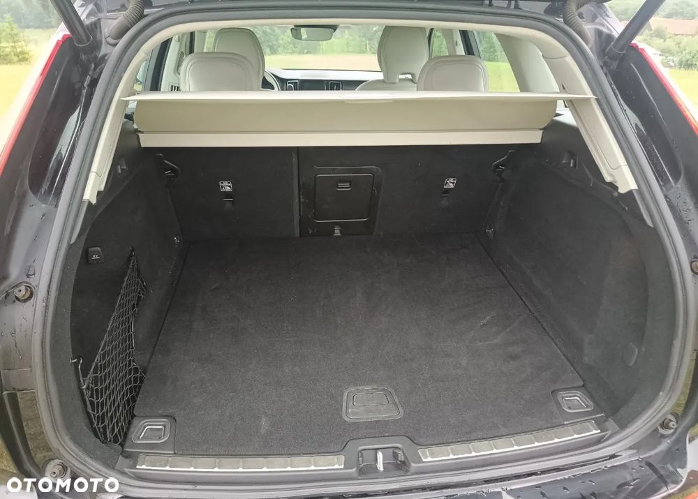 Volvo XC 60 D4 Momentum Pro - 19