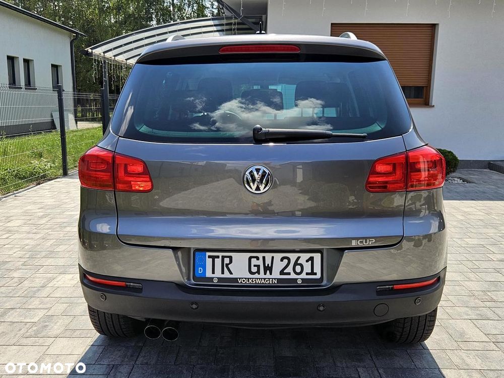 Volkswagen Tiguan 2.0 TDI DPF 4Motion BlueMotion Technology DSG Exclusive - 10