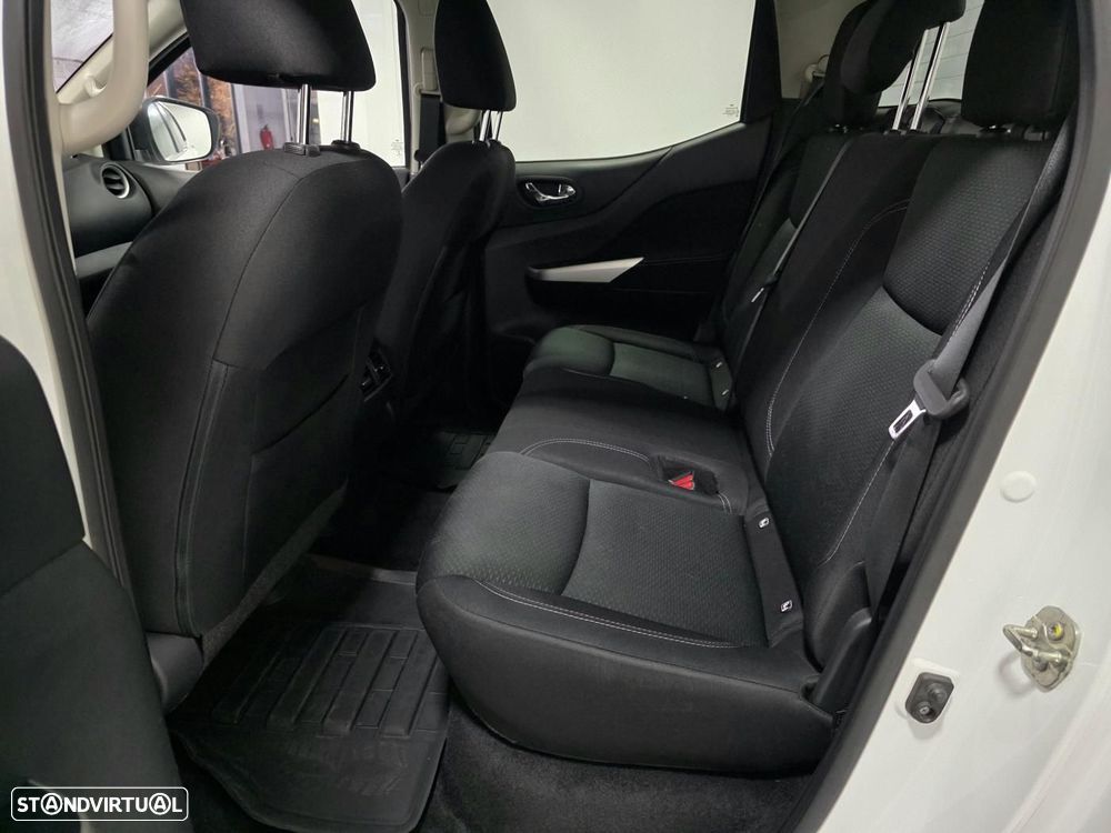 Nissan Navara 2.3 DCI 4WD N-CONNECTA NACIONAL 5 LUGARES - 6