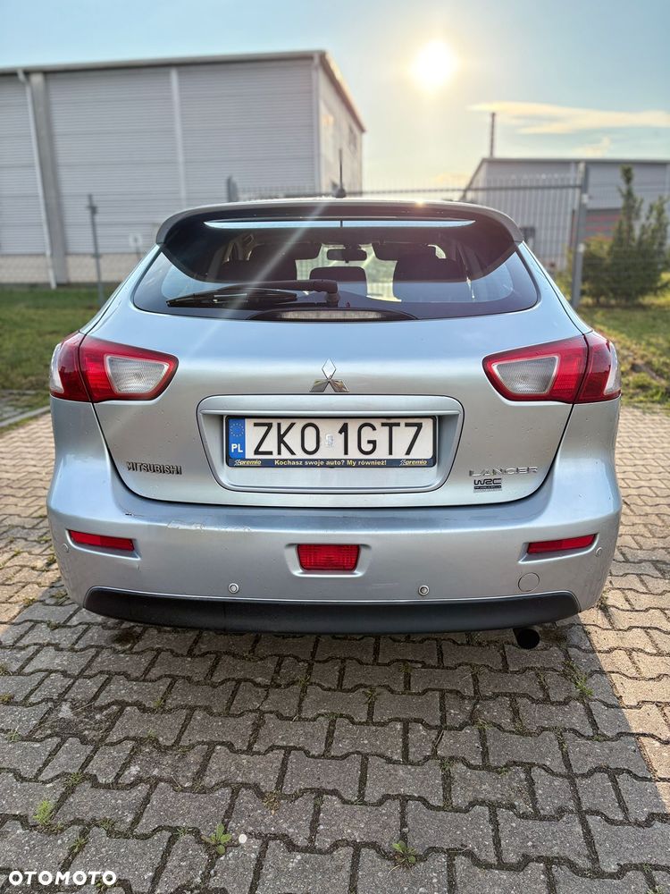 Mitsubishi Lancer - 8