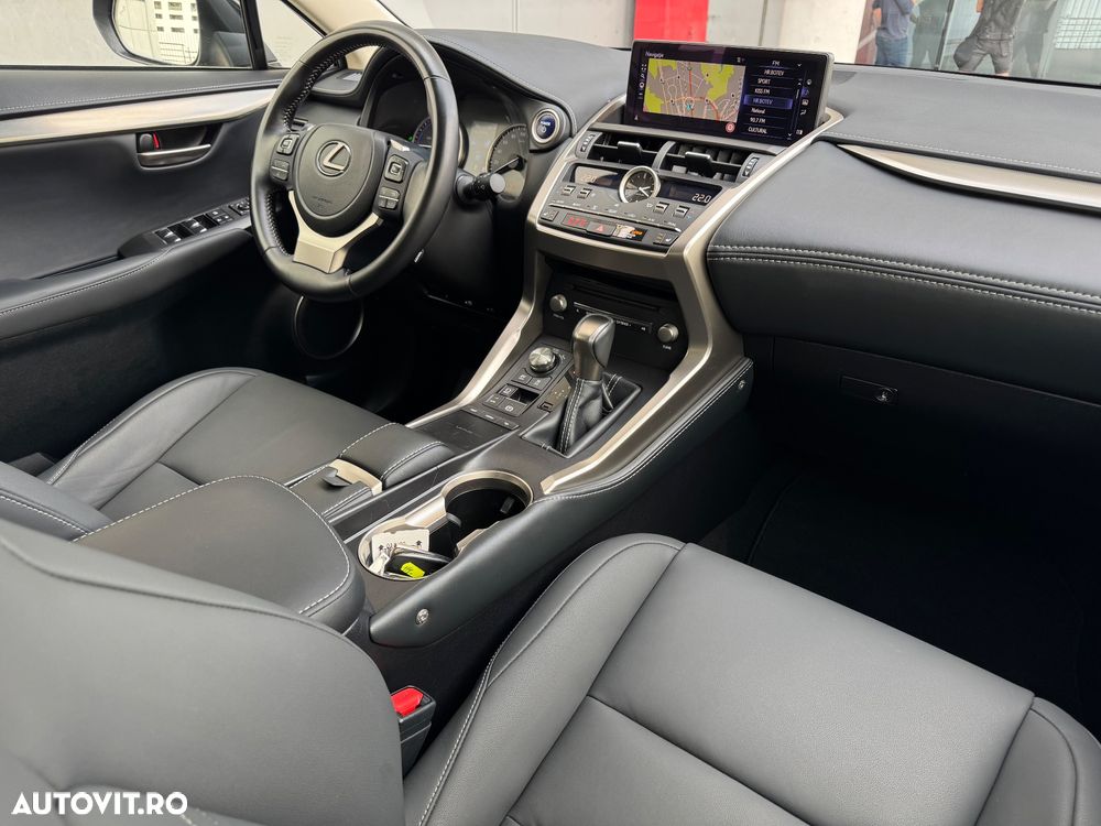 Lexus Seria NX 300h AWD Executive Plus - 19