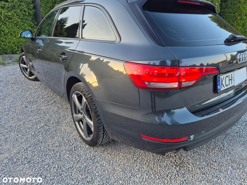 Audi A4 Avant 30 TDI S tronic advanced - 12