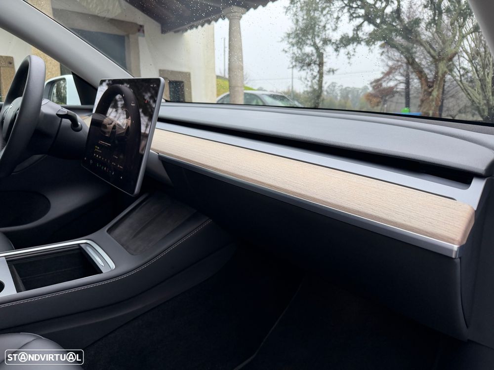 Tesla Model Y Tração Traseira - 33