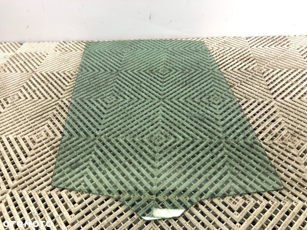 SZYBA PRAWY TYŁ  MAN TGE Autobus 2017 - 2022 2.0 TDI 130 kW [177 KM] olej napędowy 2017 - 2022 - 3