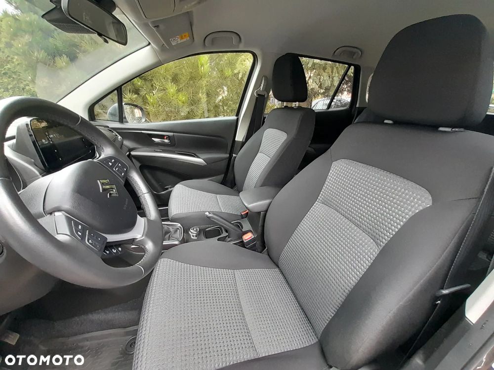 Suzuki S-Cross 1.4 SHVS Premium Plus SP 4WD - 18