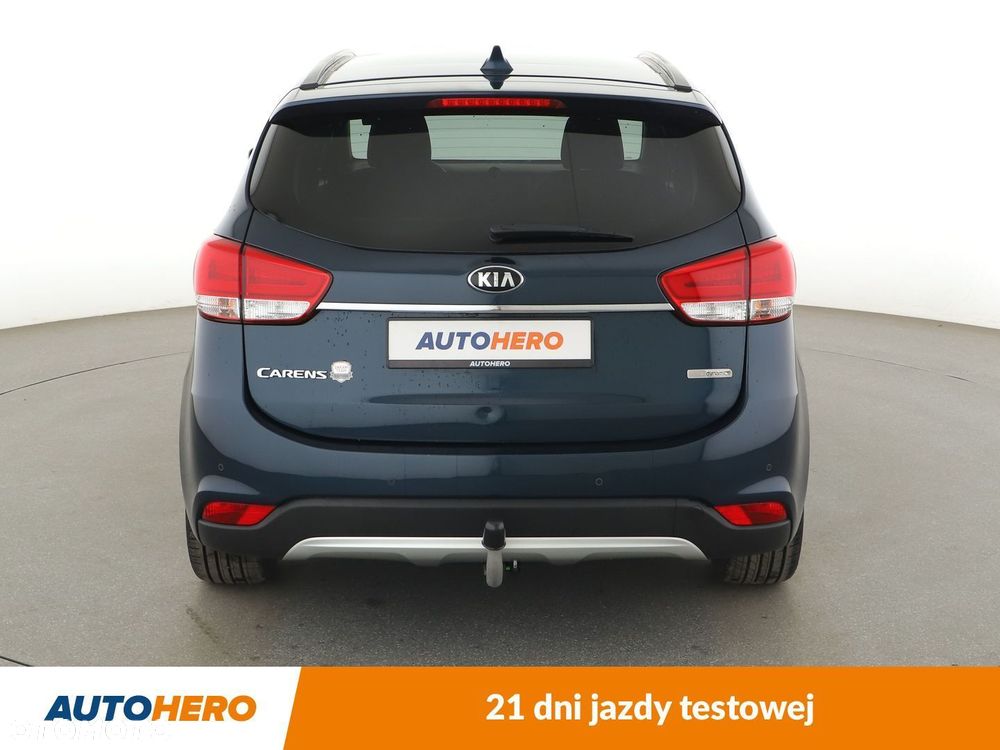 Kia Carens - 5