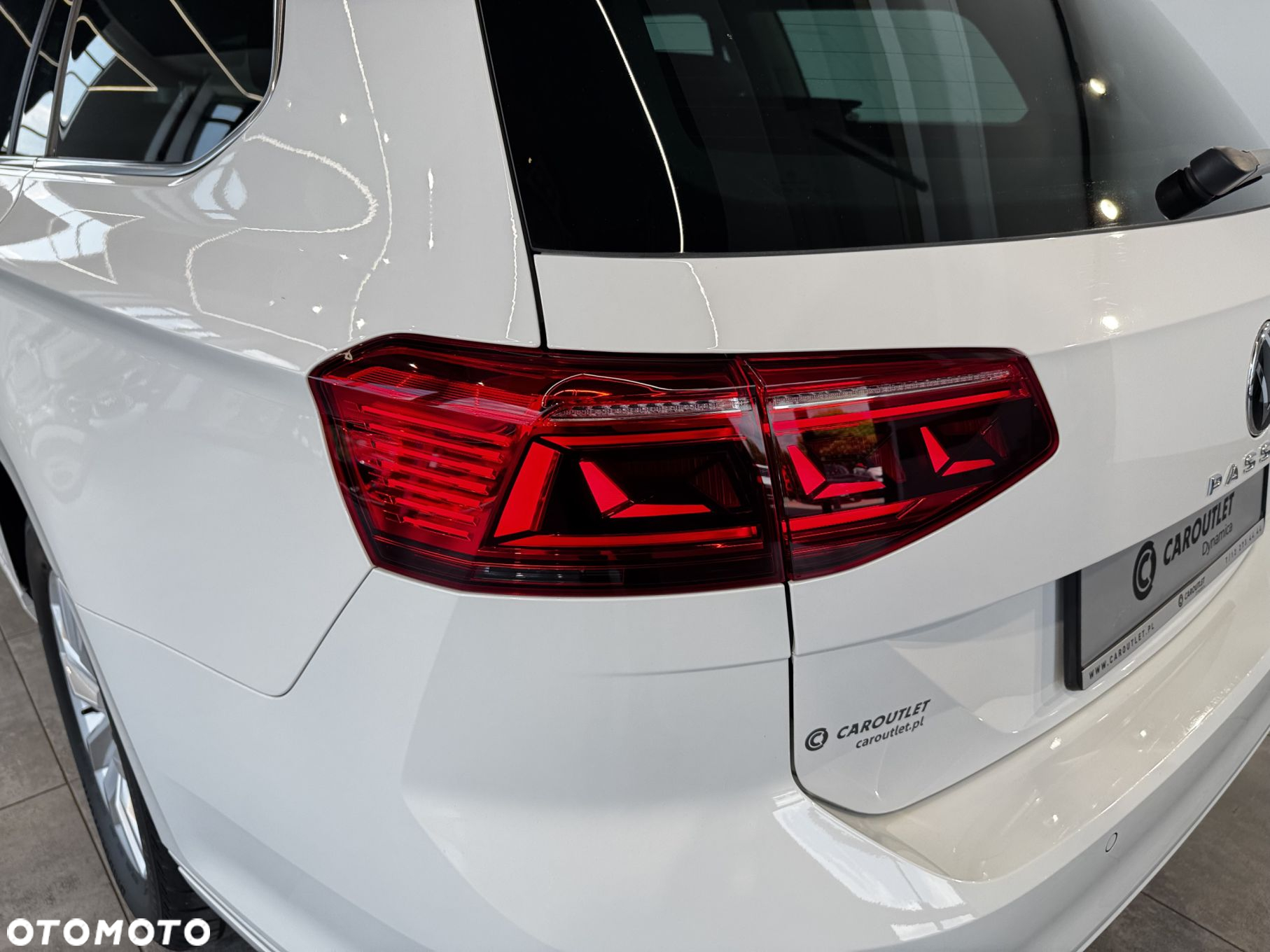 Volkswagen Passat - 12