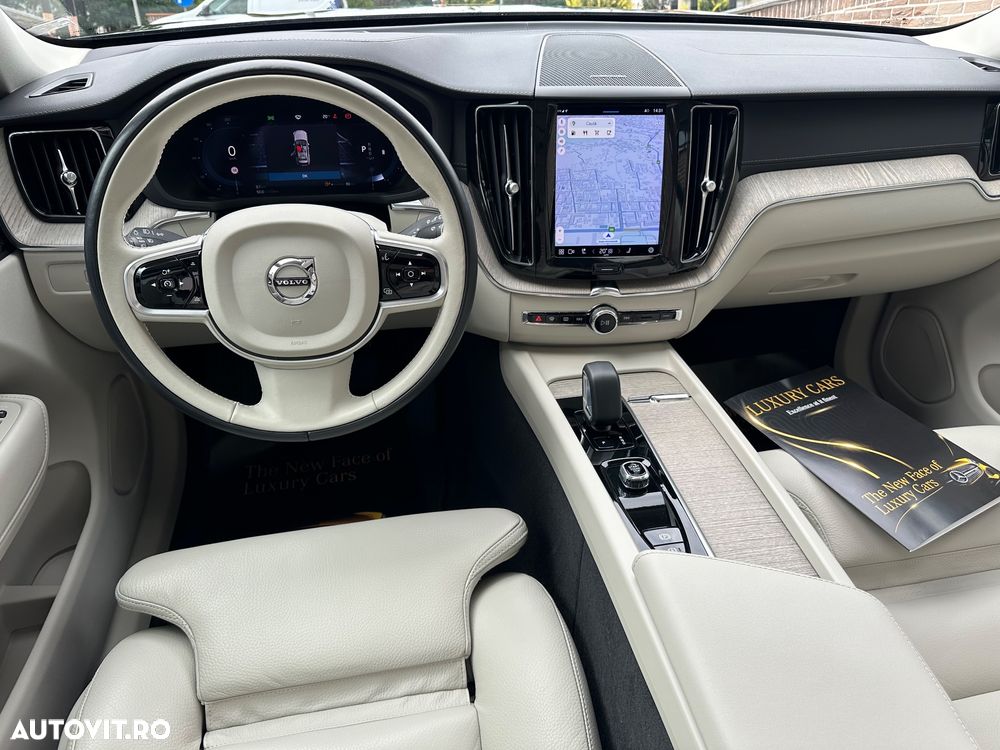 Volvo XC 60 B4 MHEV AT AWD Ultimate Dark - 18
