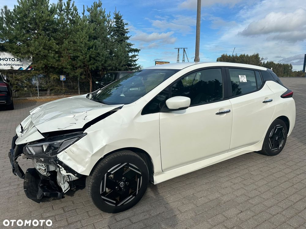 Nissan Leaf - 1