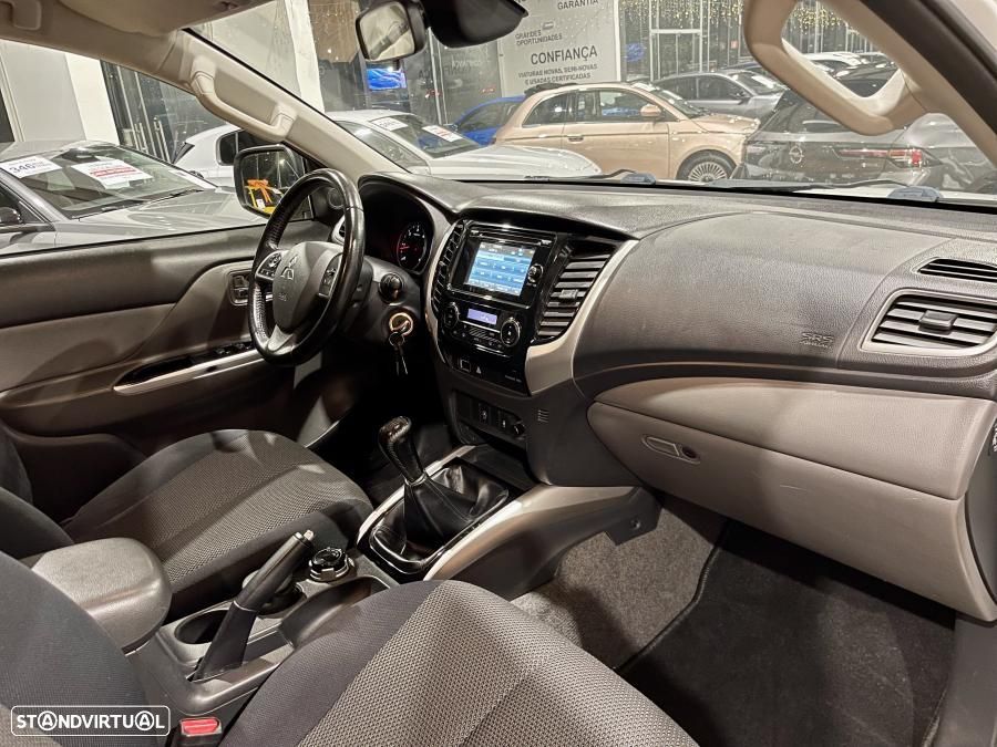 Mitsubishi L200 2.4 DI-D CD Sportbox Strakar 4WD - 24