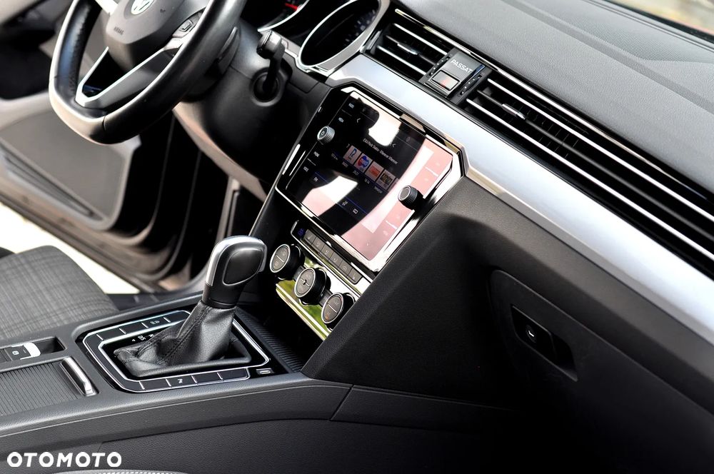 Volkswagen Passat 2.0 TDI EVO Business DSG - 28