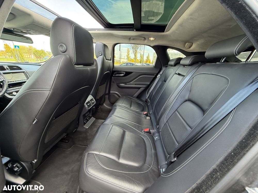 Jaguar F-Pace 20d AWD Prestige - 18
