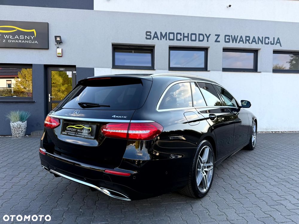 Mercedes-Benz Klasa E 220 d 4Matic 9G-TRONIC AMG Line - 4