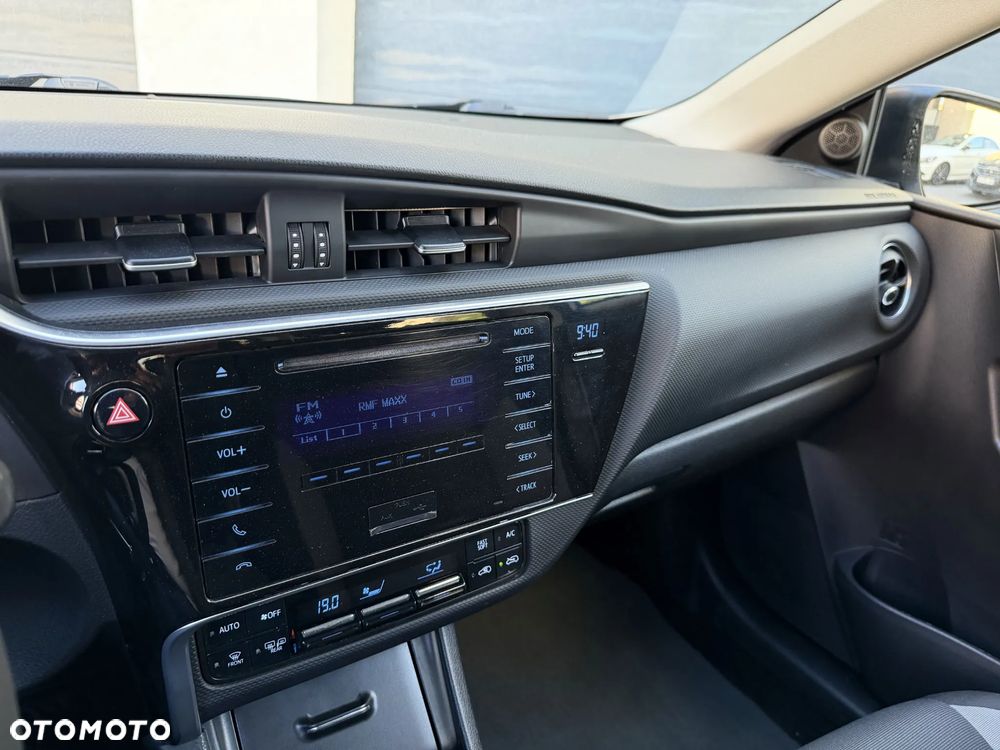 Toyota Auris - 33