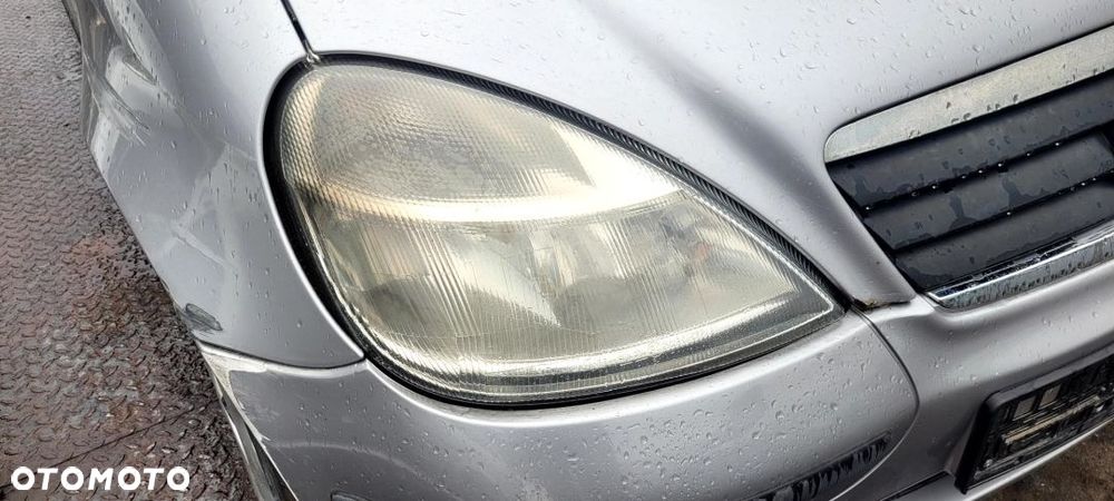 REFLEKTOR PRZEDNI PRAWYLAMPA PRAWA MERCEDES A-KLASA I W168