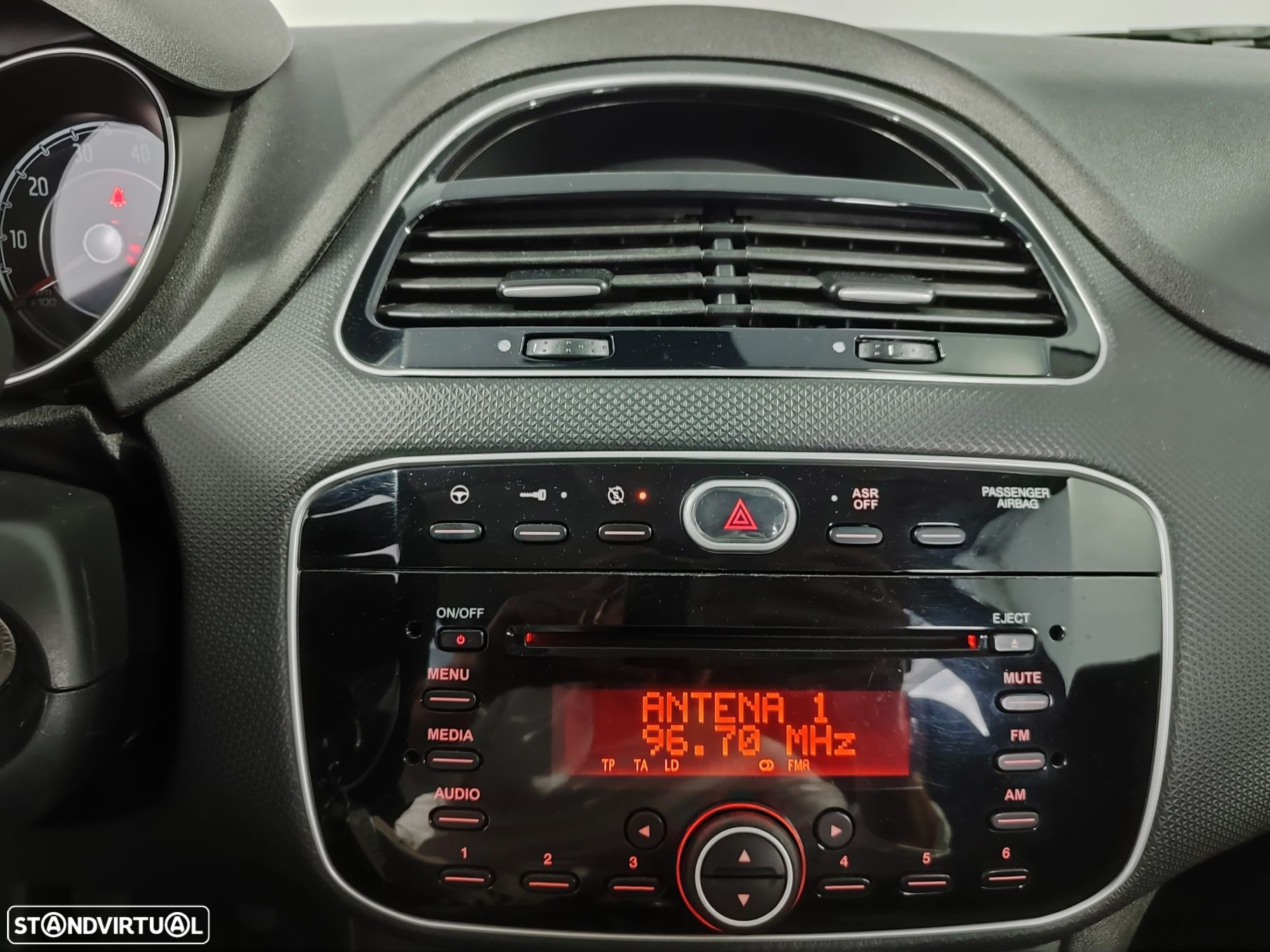 Fiat Punto 1.2 Easy S&S - 19