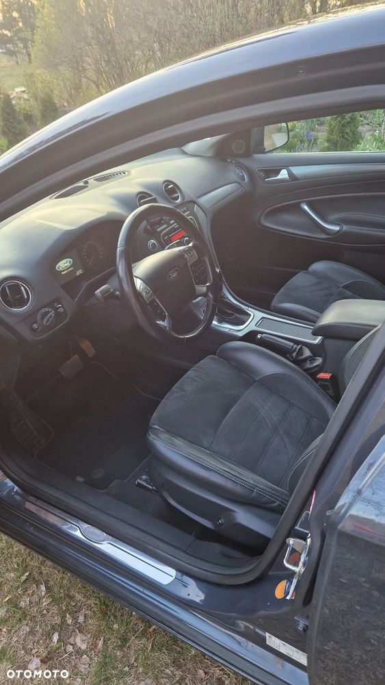 Ford Mondeo 2.0 EcoBoost Titanium - 19