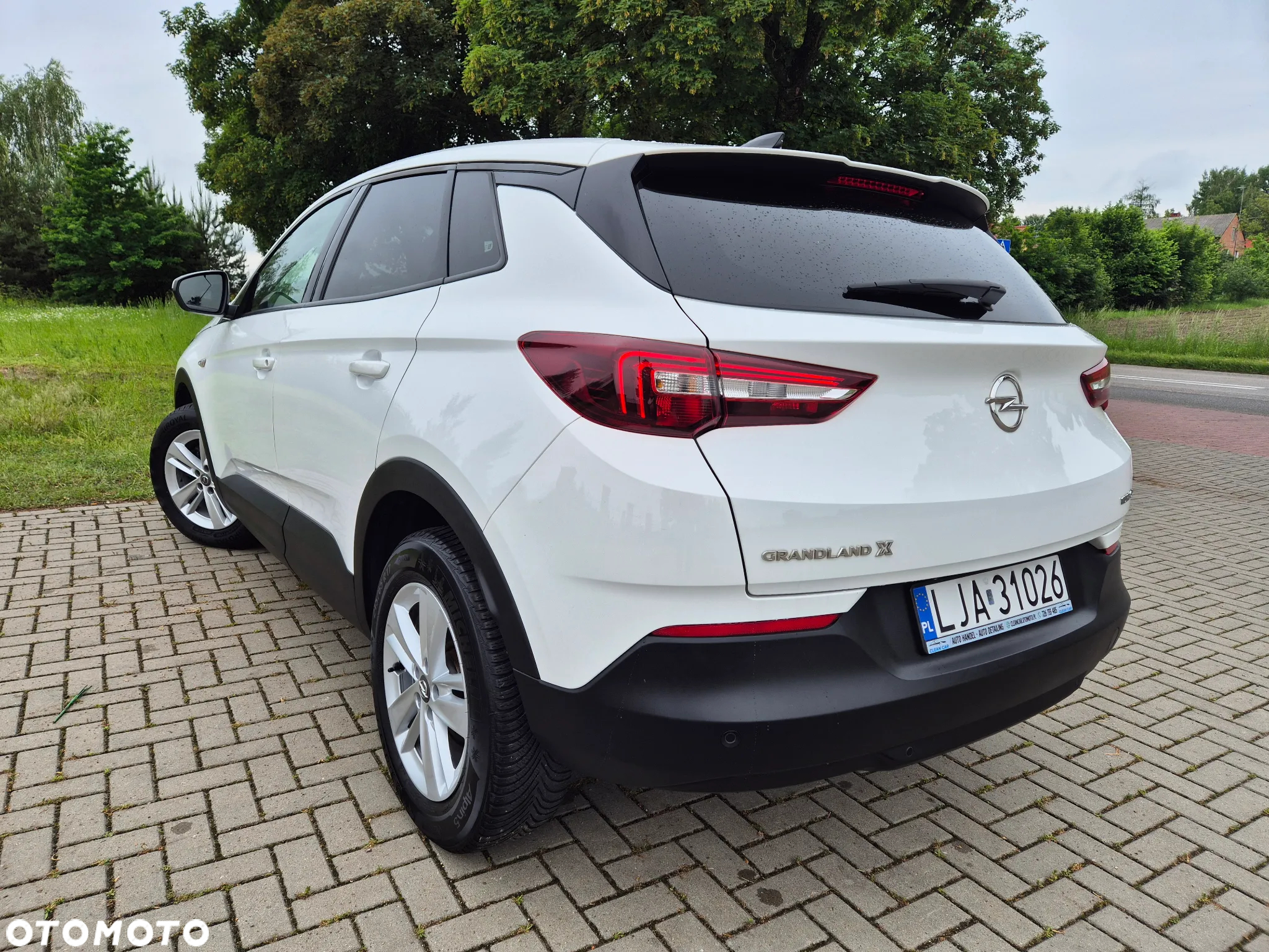 Opel Grandland X 1.6 D Start/Stop Business INNOVATION - 2
